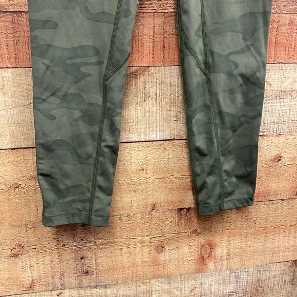 White Birch Green Camo Leggings medium - Picture 4 of 6